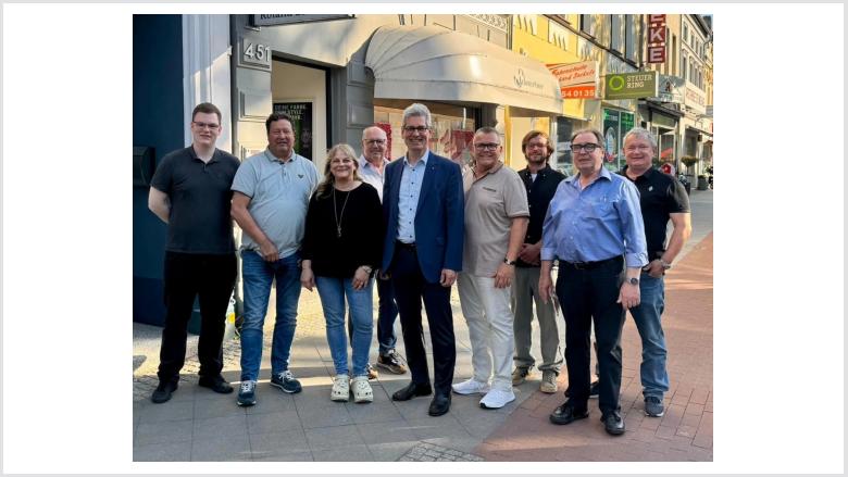 Treffen Geschäftsleute